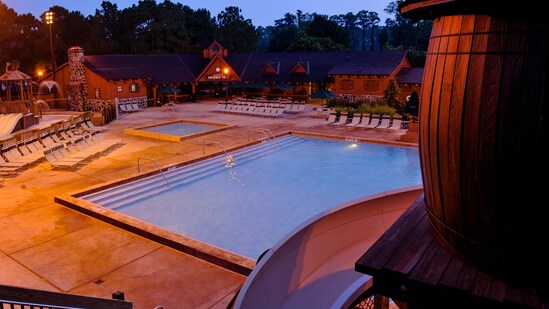 pools-cabins-at-fort-wilderness-resort-00 (1)