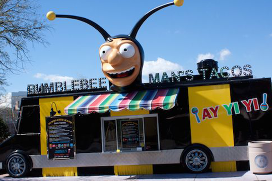 Bumblebee Man’s Taco Truck – Pasaporte Mágico